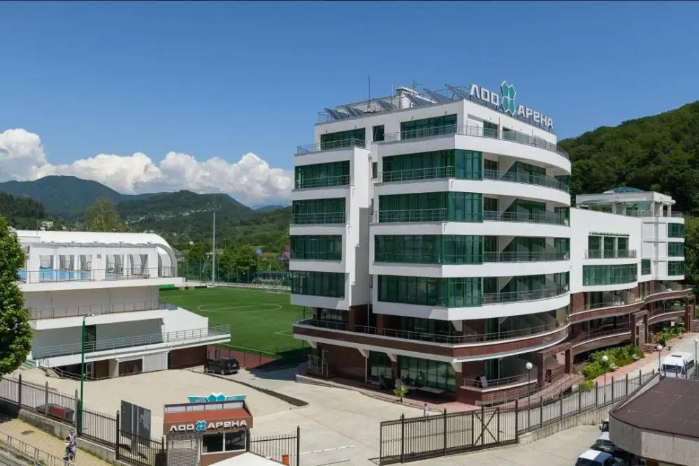 Воздушный лагерь Малиновое небо Сочи 2025