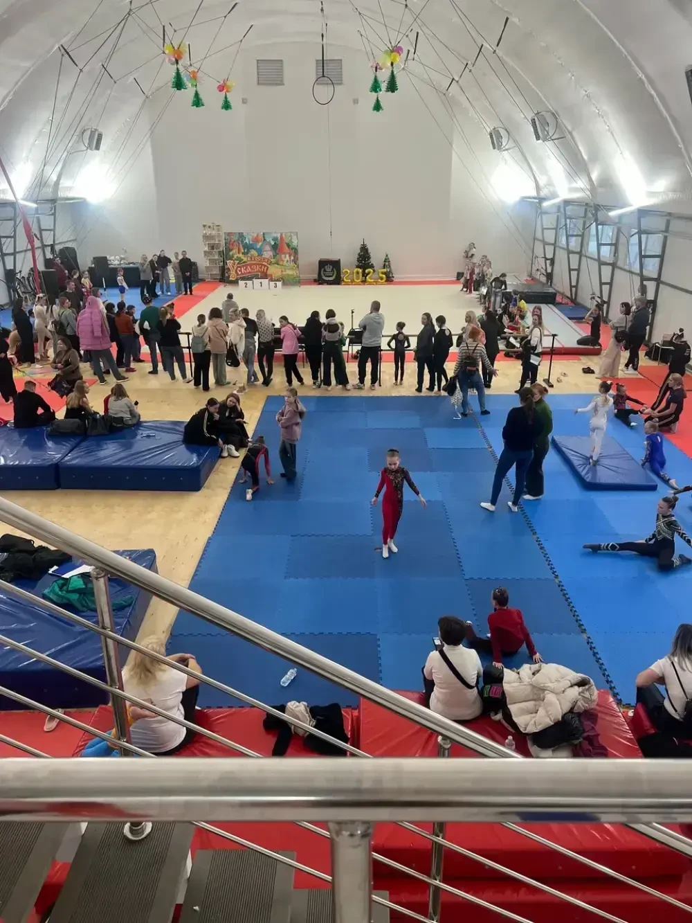 Арт-фестиваль по воздушной гимнастике "В гостях у сказки"